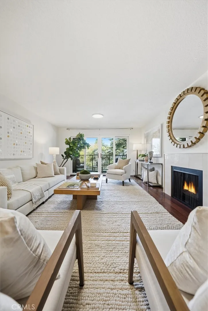 222 7th Street #202 Santa Monica, CA 90402