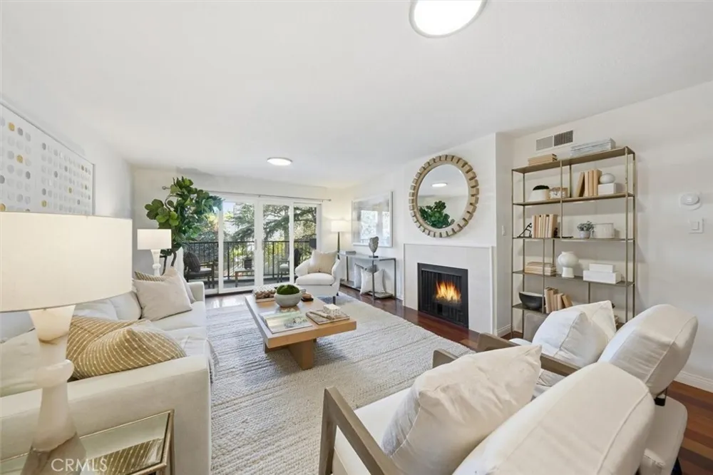 222 7th Street #202 Santa Monica, CA 90402