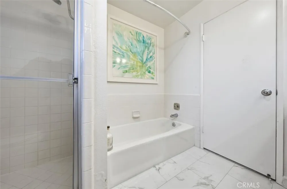 222 7th Street #202 Santa Monica, CA 90402