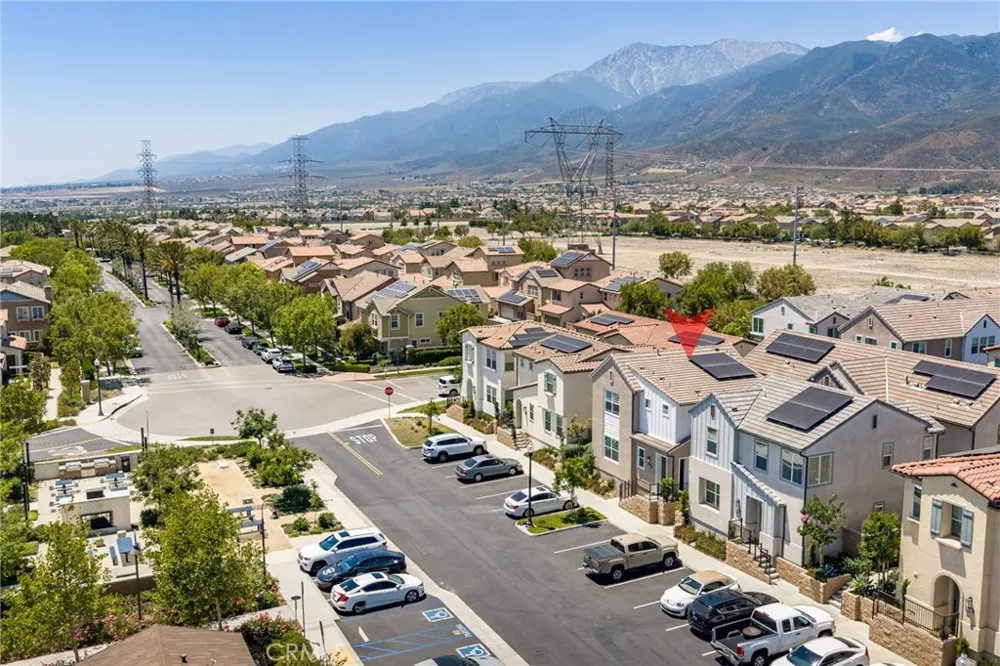 15982 Parkhouse #2 Fontana, CA 92336