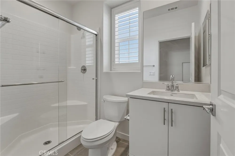 15982 Parkhouse #2 Fontana, CA 92336