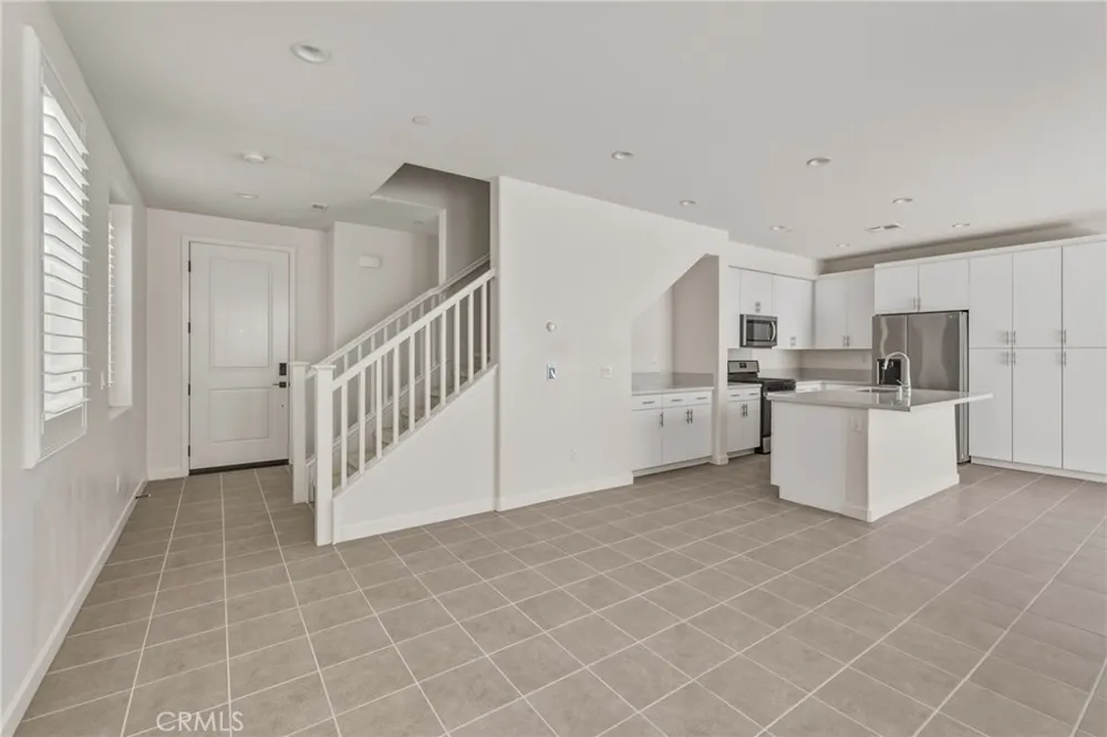 15982 Parkhouse #2 Fontana, CA 92336