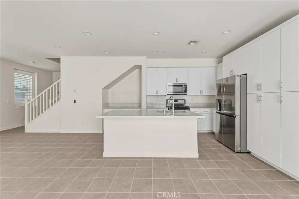 15982 Parkhouse #2 Fontana, CA 92336