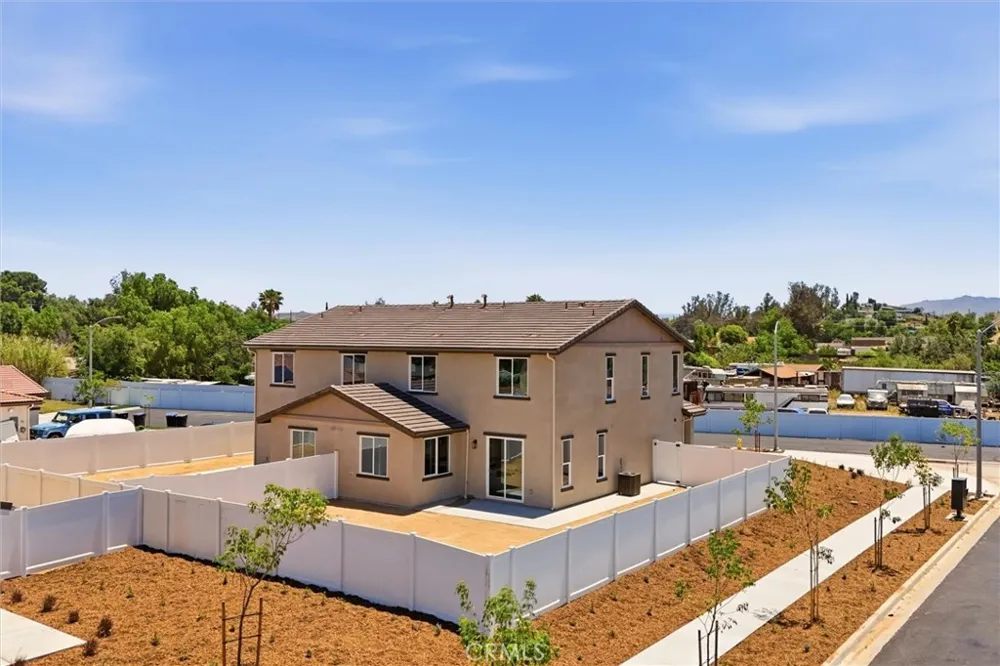 10665 Alborz Ct. Riverside, CA 92505