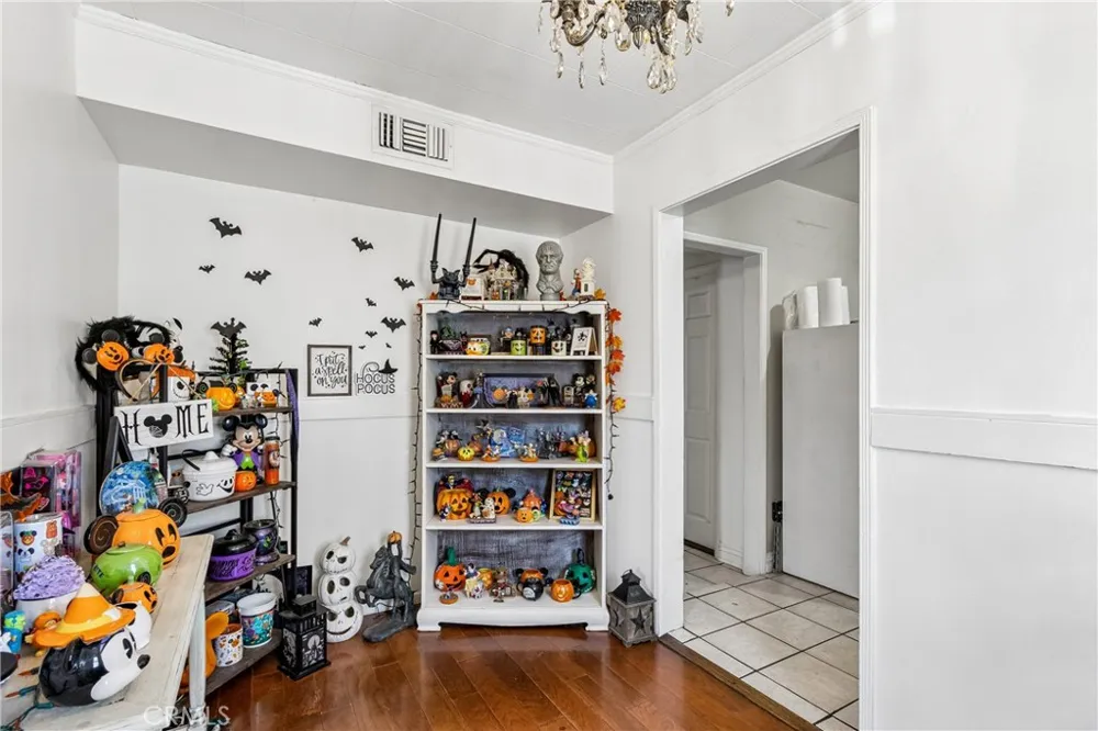 626 S Inglewood Avenue Inglewood, CA 90301