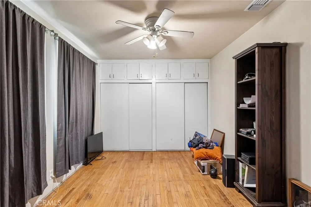 626 S Inglewood Avenue Inglewood, CA 90301