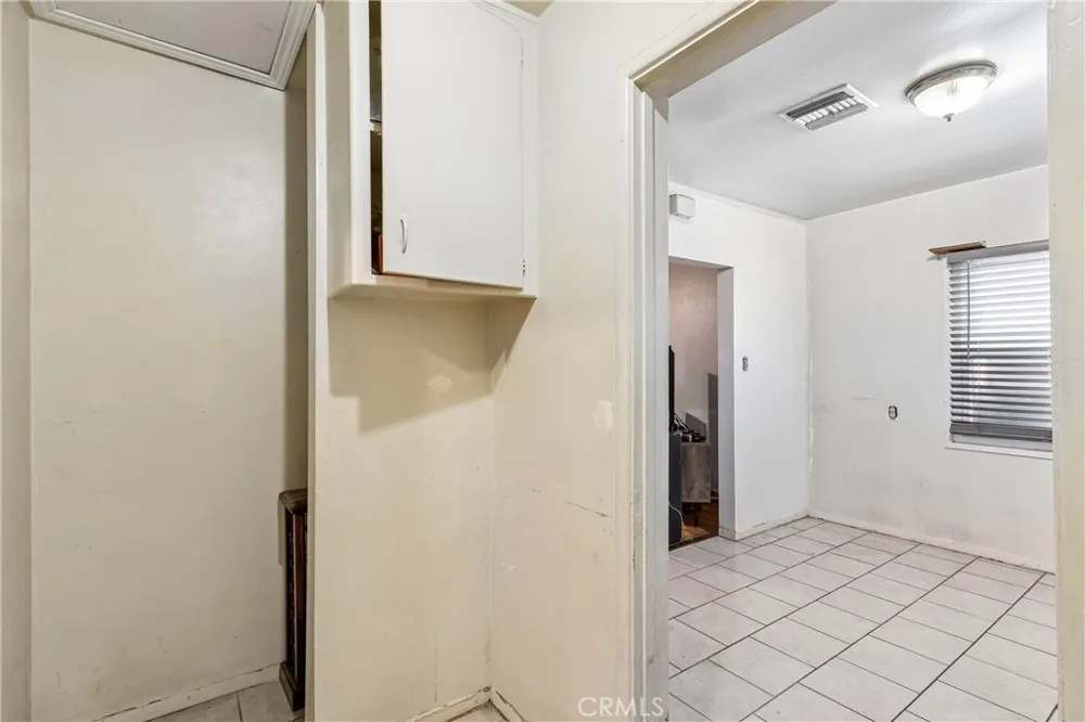626 S Inglewood Avenue Inglewood, CA 90301