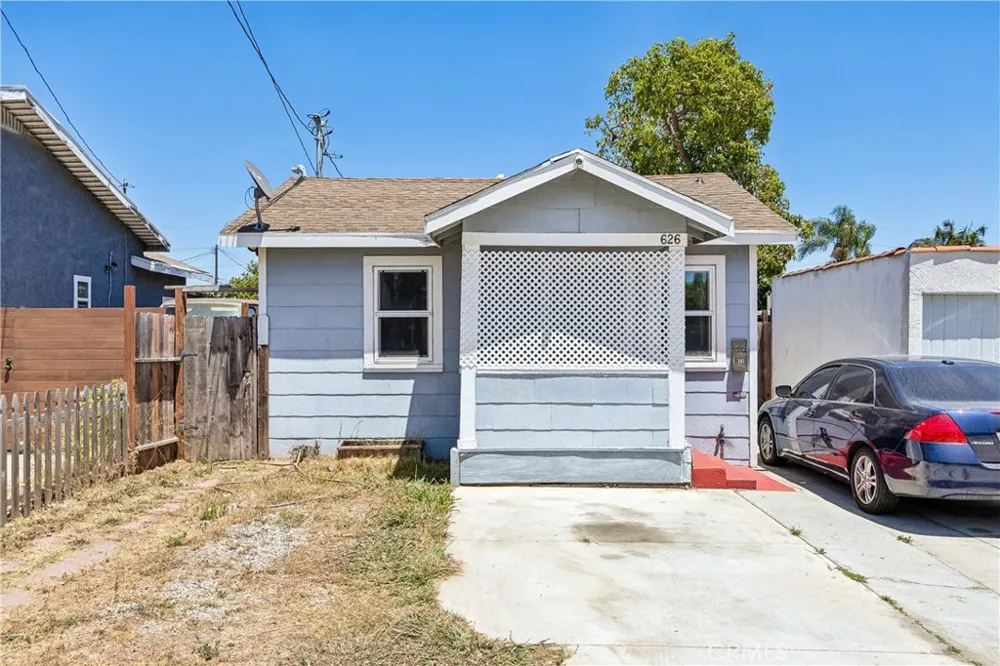 626 S Inglewood Avenue Inglewood, CA 90301