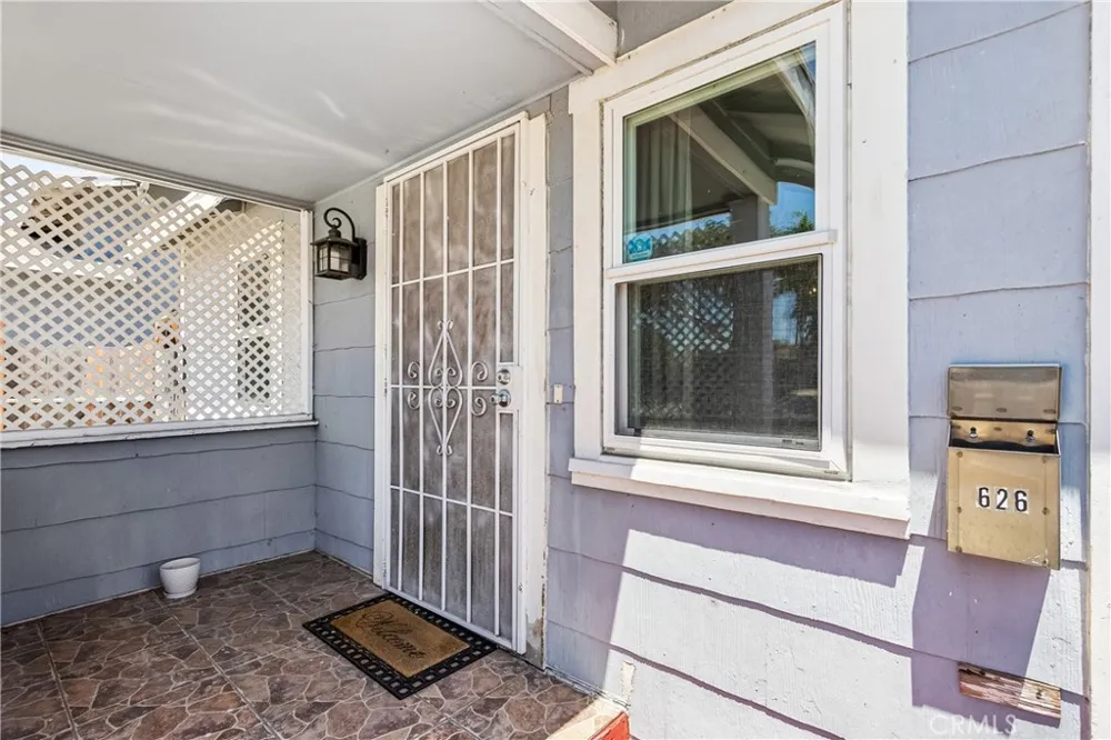 626 S Inglewood Avenue Inglewood, CA 90301