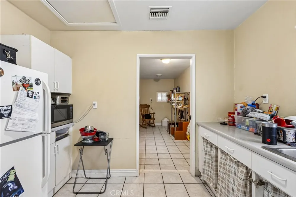 626 S Inglewood Avenue Inglewood, CA 90301