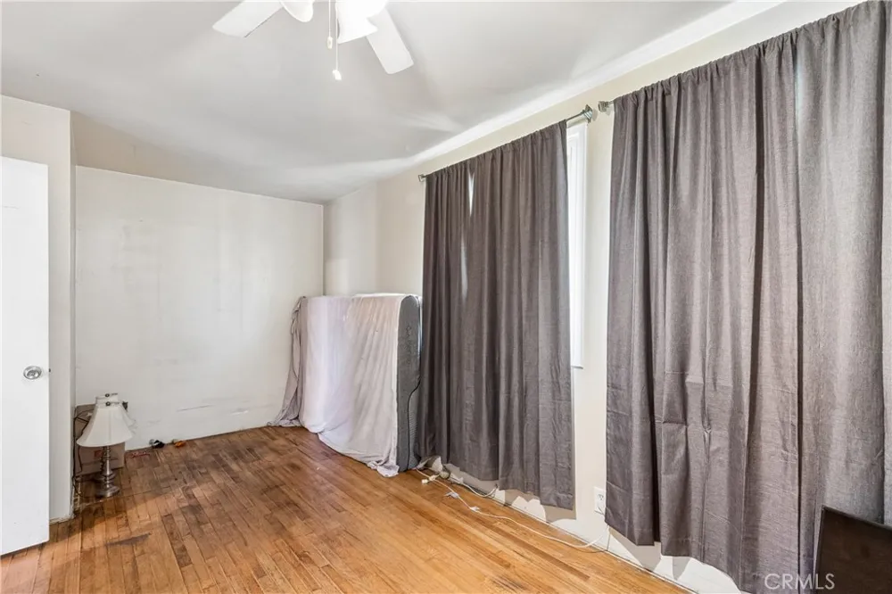 626 S Inglewood Avenue Inglewood, CA 90301