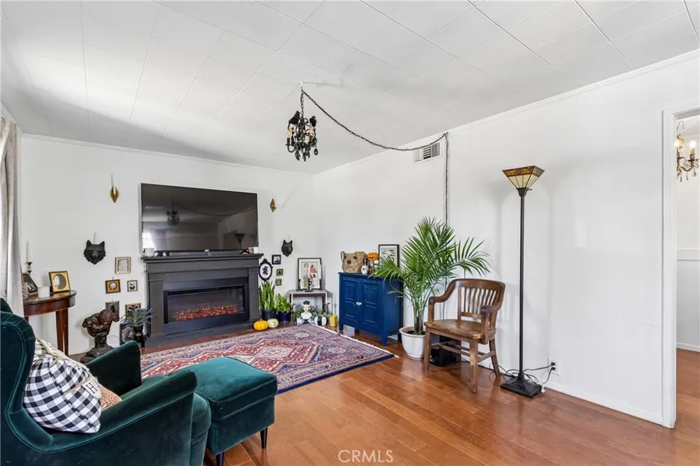 626 S Inglewood Avenue Inglewood, CA 90301