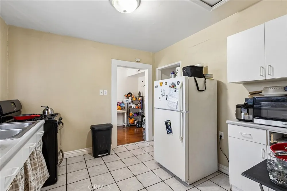 626 S Inglewood Avenue Inglewood, CA 90301