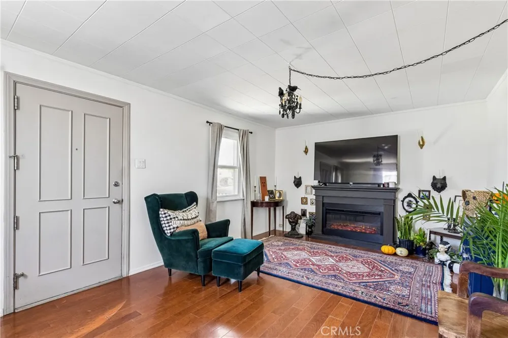 626 S Inglewood Avenue Inglewood, CA 90301