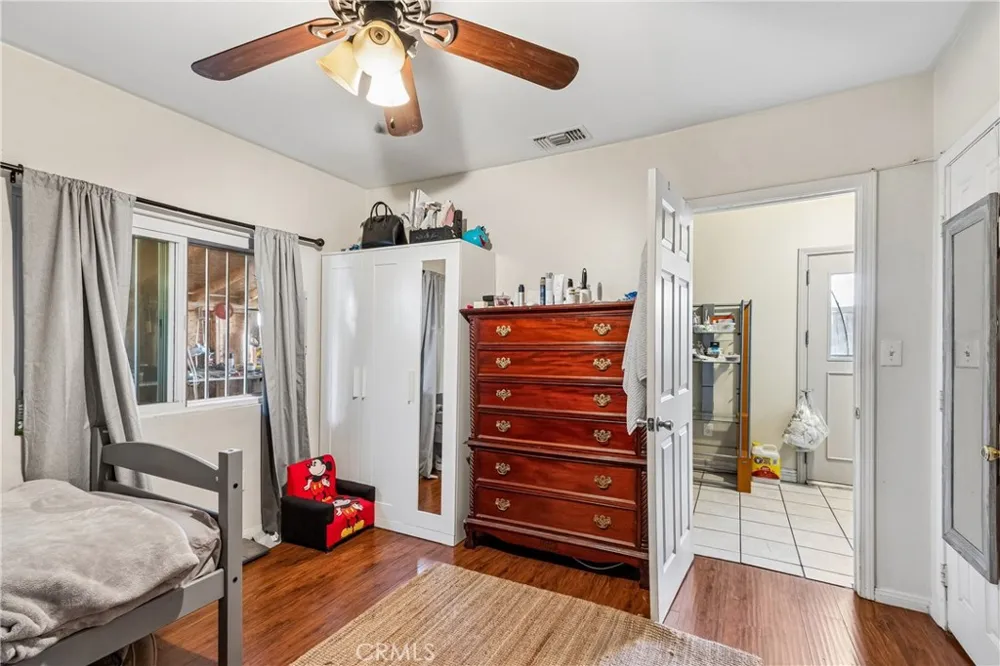 626 S Inglewood Avenue Inglewood, CA 90301