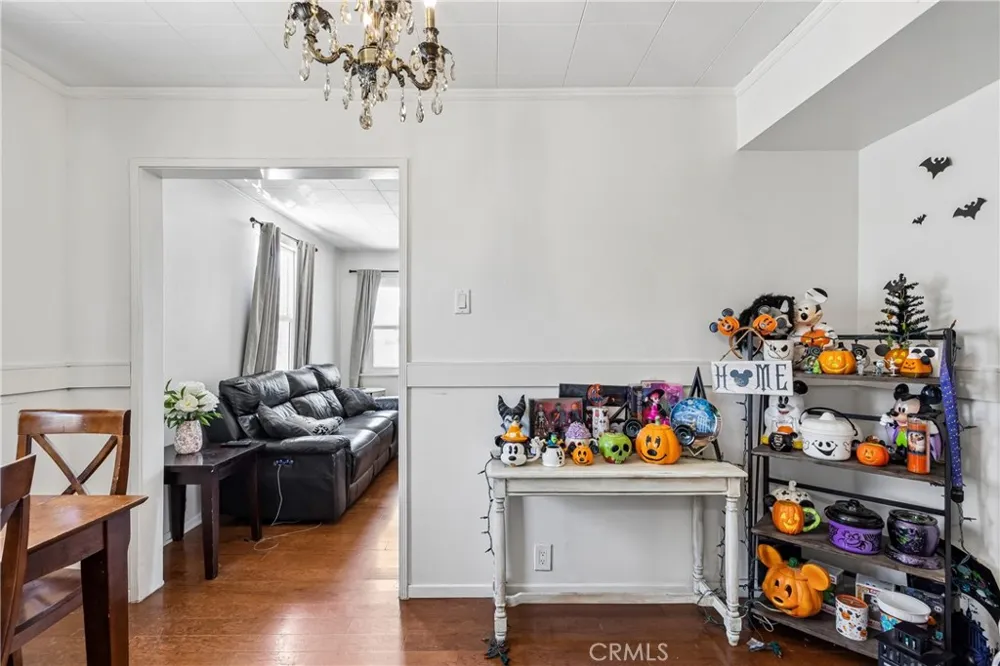 626 S Inglewood Avenue Inglewood, CA 90301