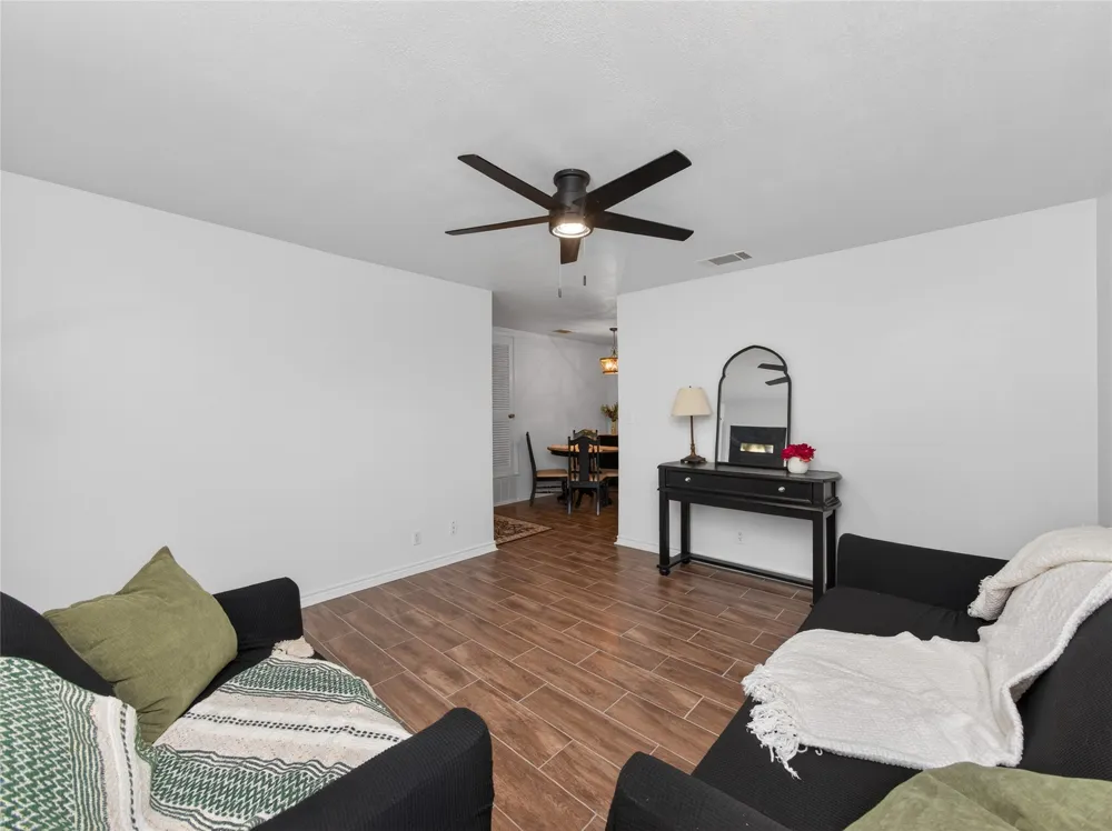 6010 Waycross Drive Austin, TX 78745
