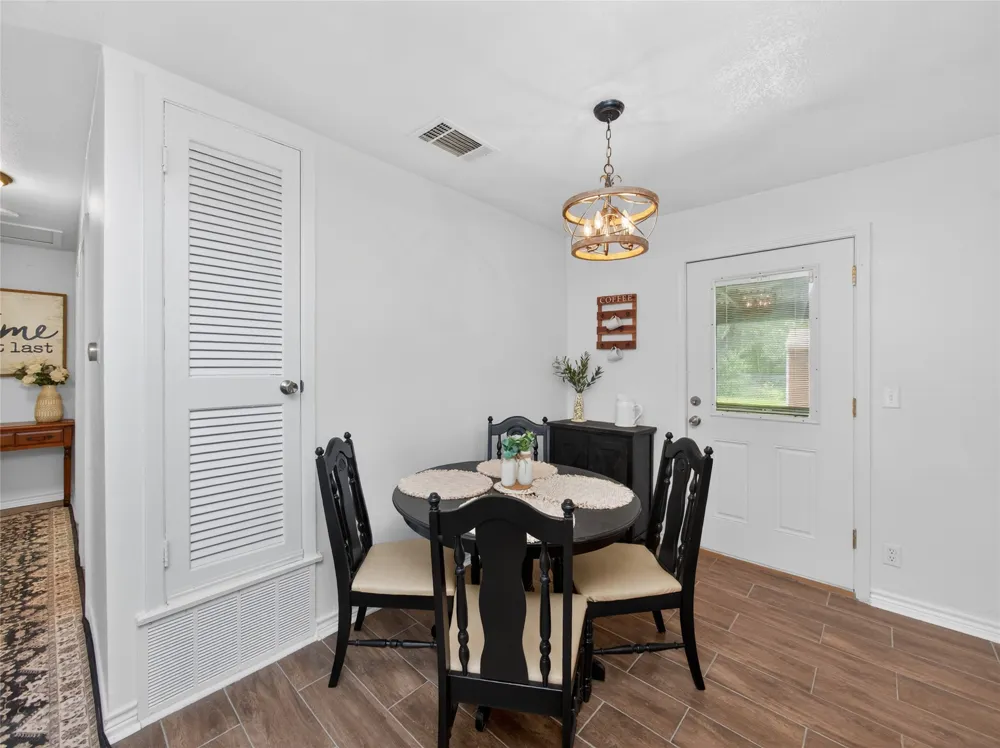 6010 Waycross Drive Austin, TX 78745