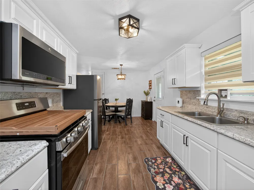 6010 Waycross Drive Austin, TX 78745