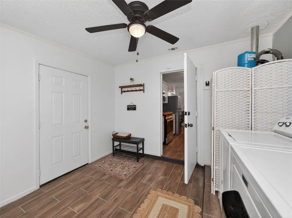 6010 Waycross Drive Austin, TX 78745