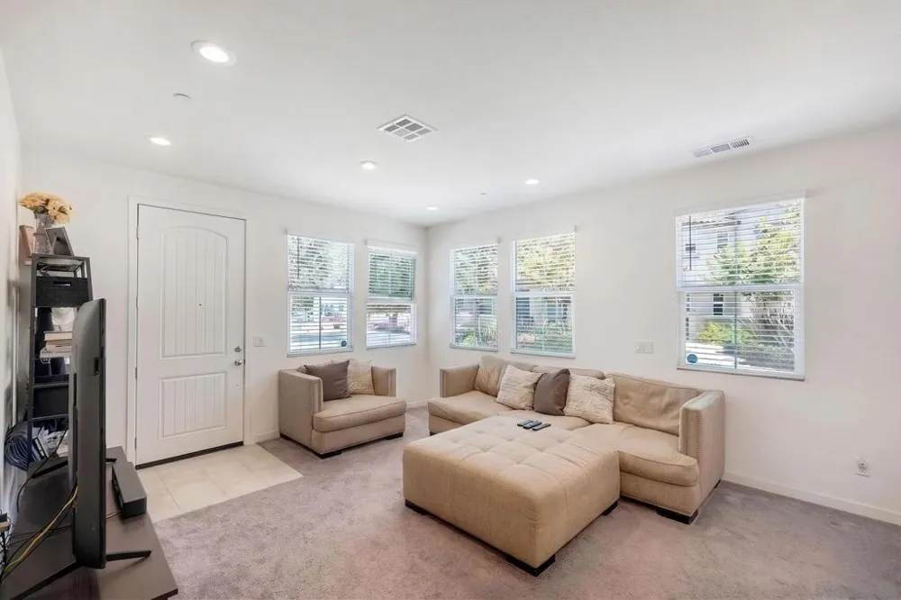 4134 Vela Way Oceanside, CA 92057