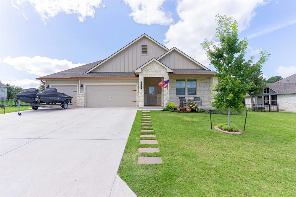 176 Tom Kite Drive Burnet, TX 78611