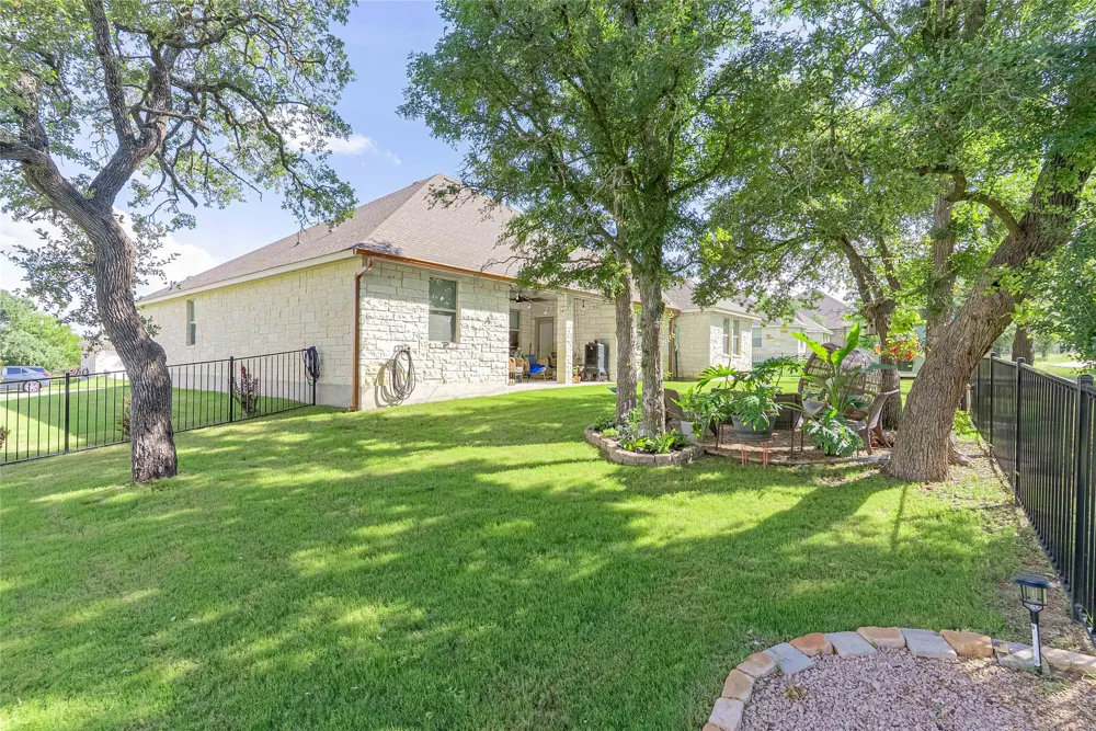 176 Tom Kite Drive Burnet, TX 78611