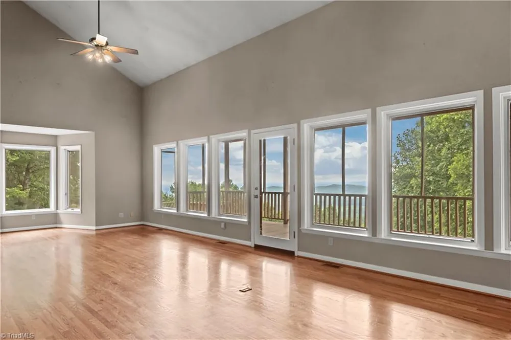 576 Lake Vista Drive Glade Valley, NC 28627