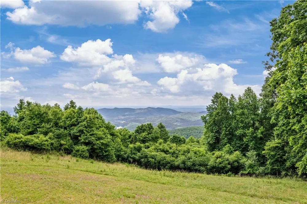 576 Lake Vista Drive Glade Valley, NC 28627
