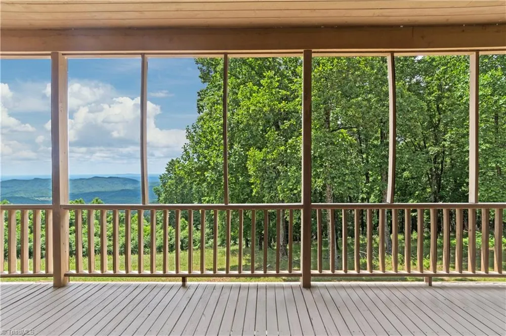 576 Lake Vista Drive Glade Valley, NC 28627