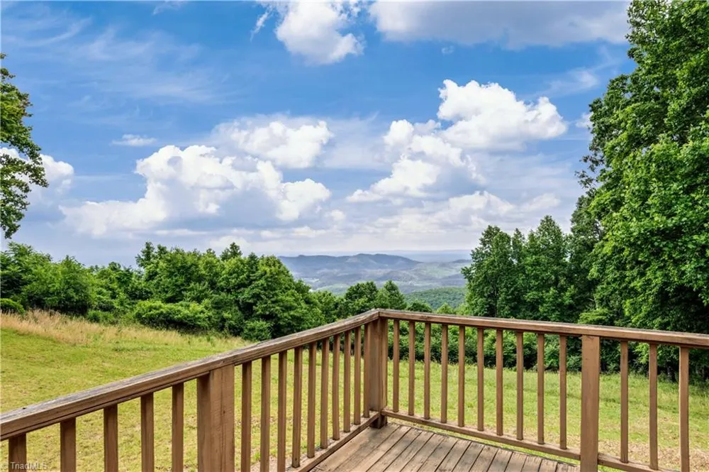 576 Lake Vista Drive Glade Valley, NC 28627