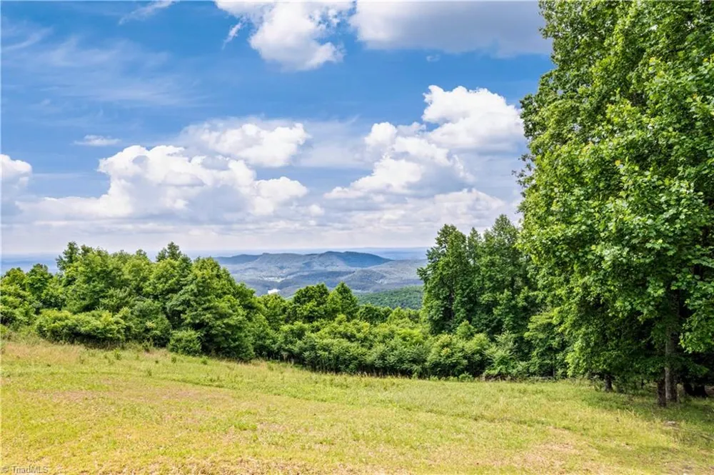 576 Lake Vista Drive Glade Valley, NC 28627
