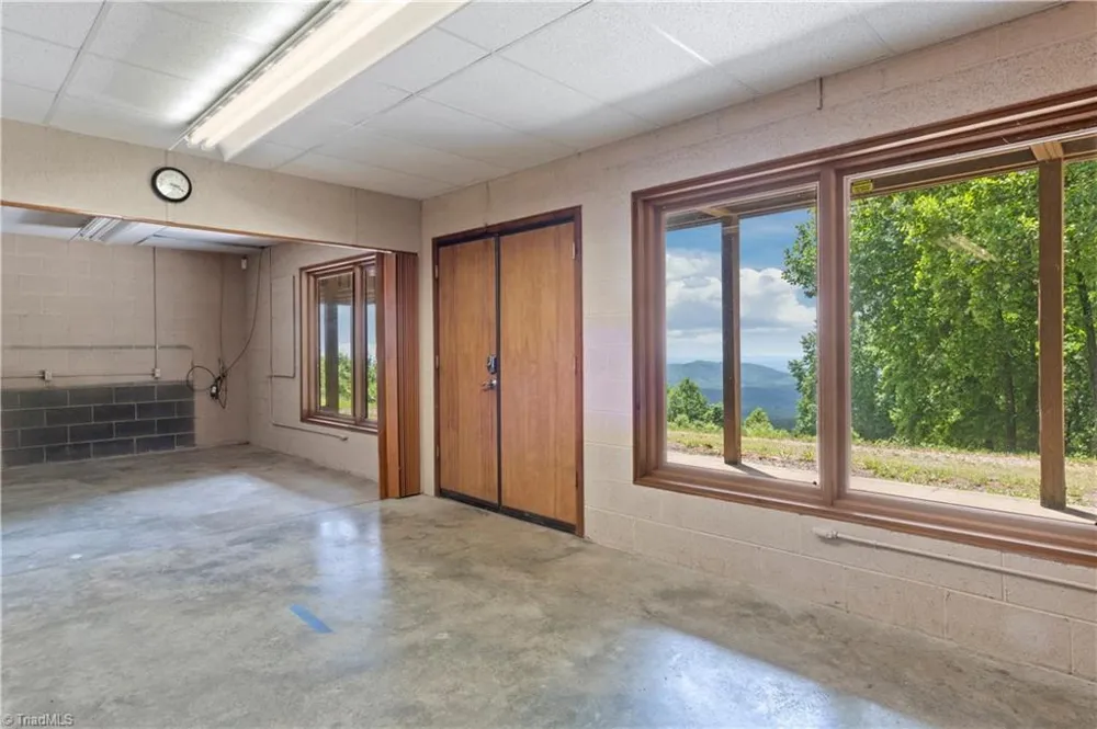 576 Lake Vista Drive Glade Valley, NC 28627
