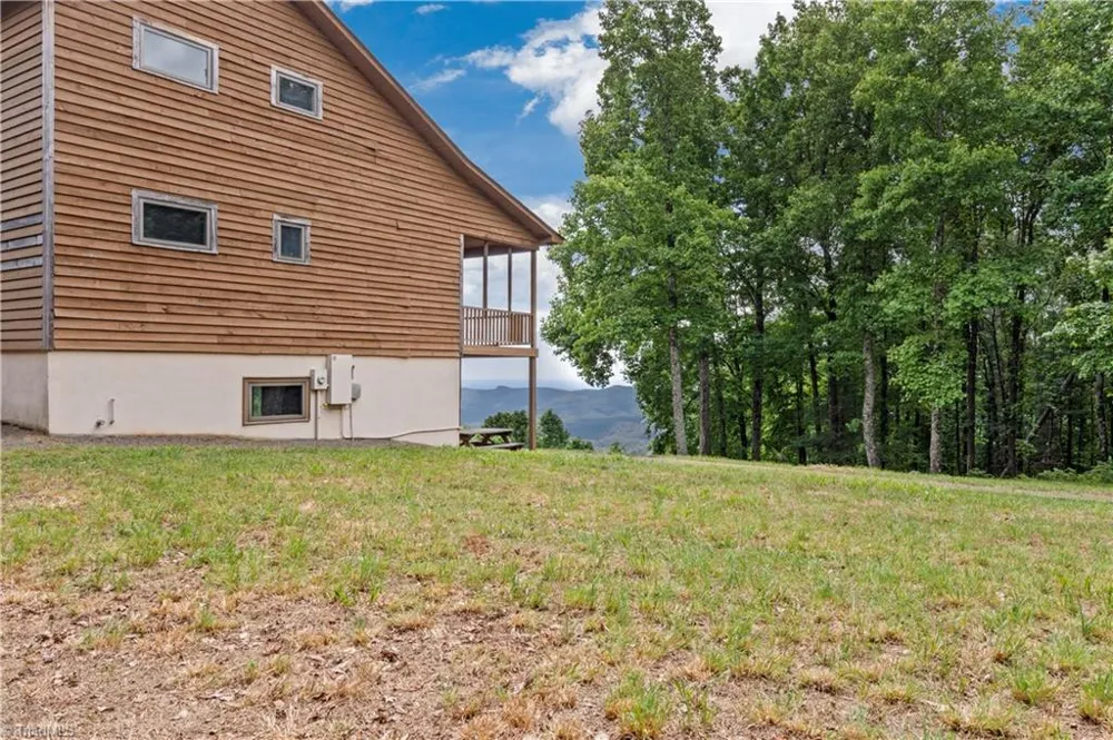 576 Lake Vista Drive Glade Valley, NC 28627
