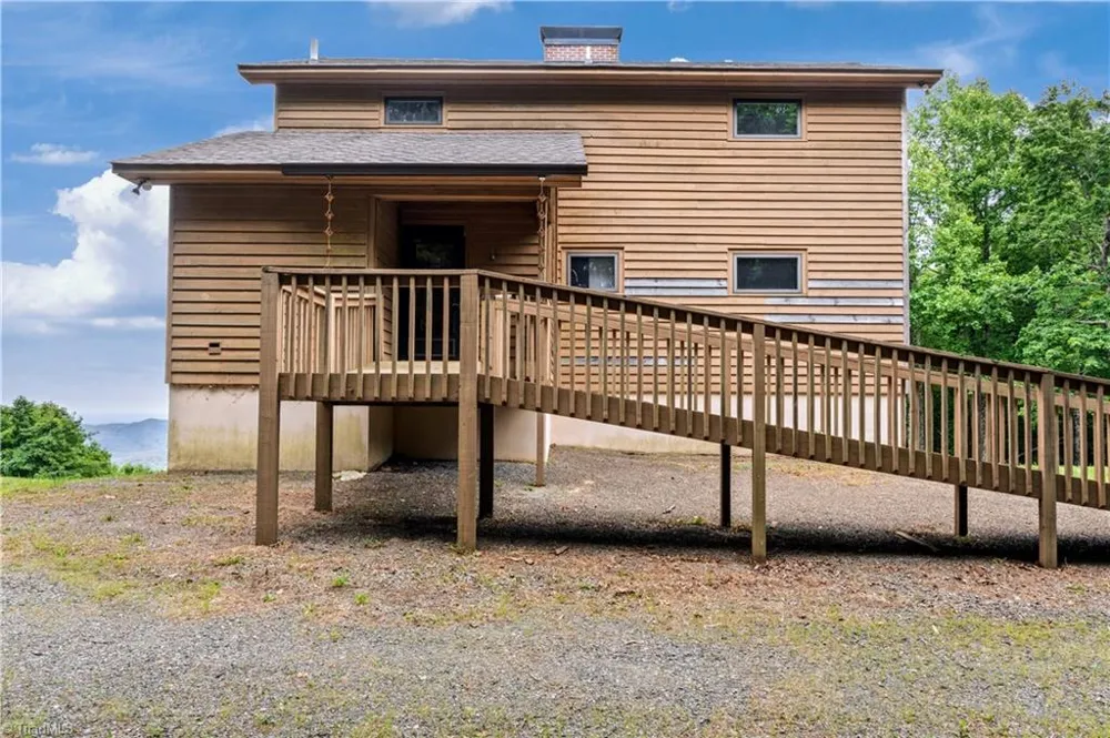 576 Lake Vista Drive Glade Valley, NC 28627