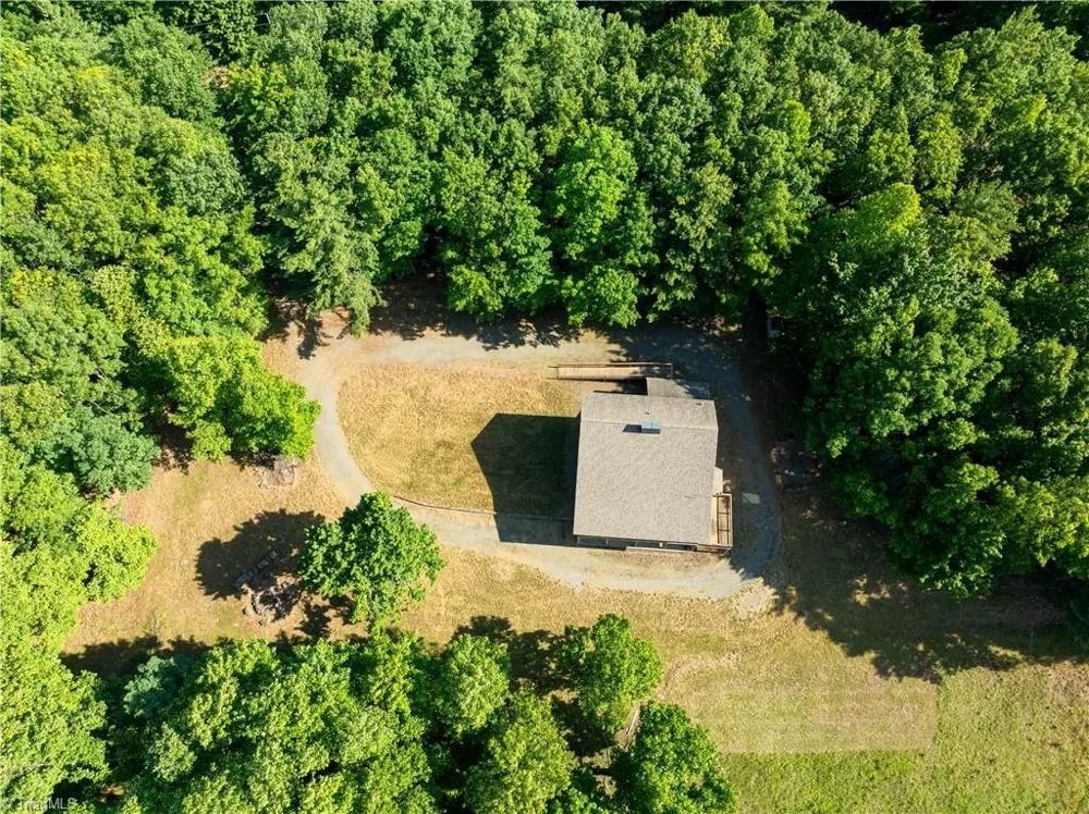 576 Lake Vista Drive Glade Valley, NC 28627