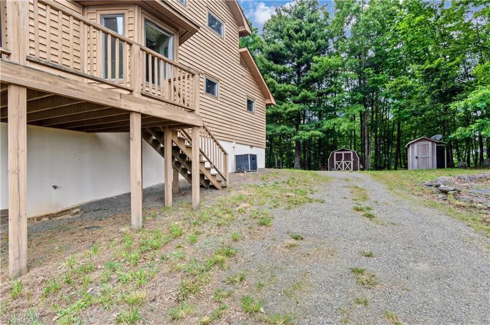 576 Lake Vista Drive Glade Valley, NC 28627