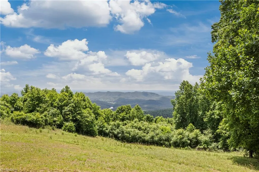 576 Lake Vista Drive Glade Valley, NC 28627
