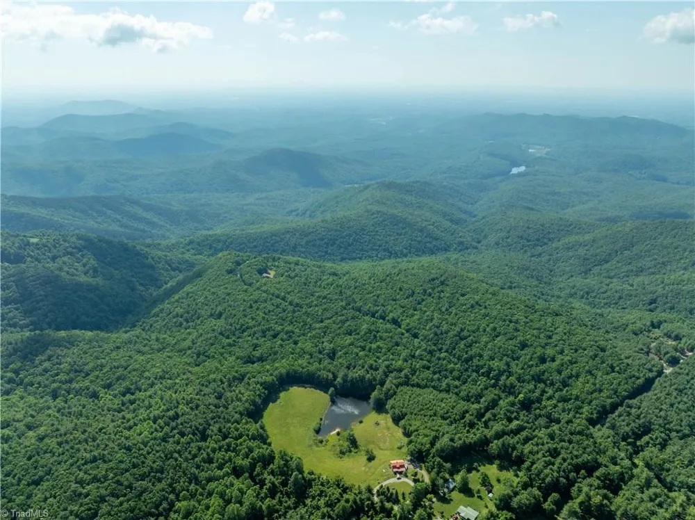 576 Lake Vista Drive Glade Valley, NC 28627