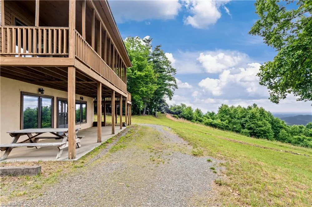 576 Lake Vista Drive Glade Valley, NC 28627