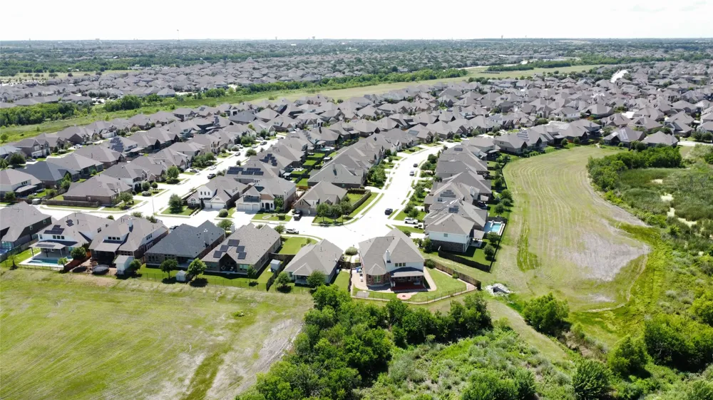 19205 Burrowbridge Road Pflugerville, TX 78660