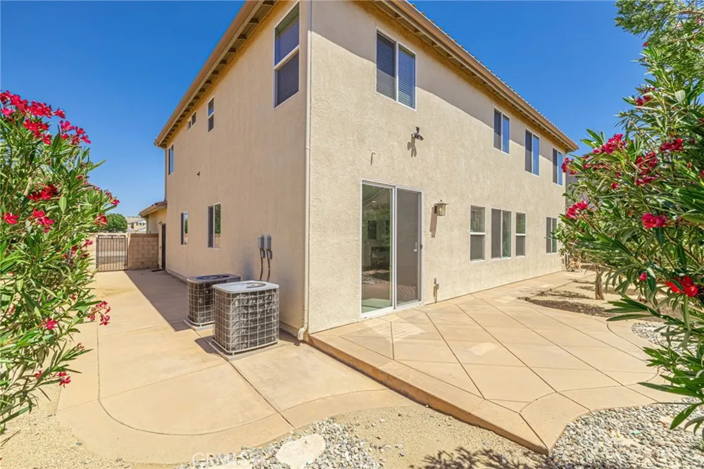 42327 42nd Street W Quartz Hill, CA 93536