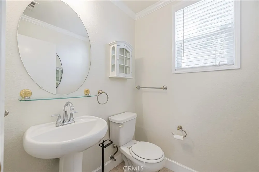 42327 42nd Street W Quartz Hill, CA 93536