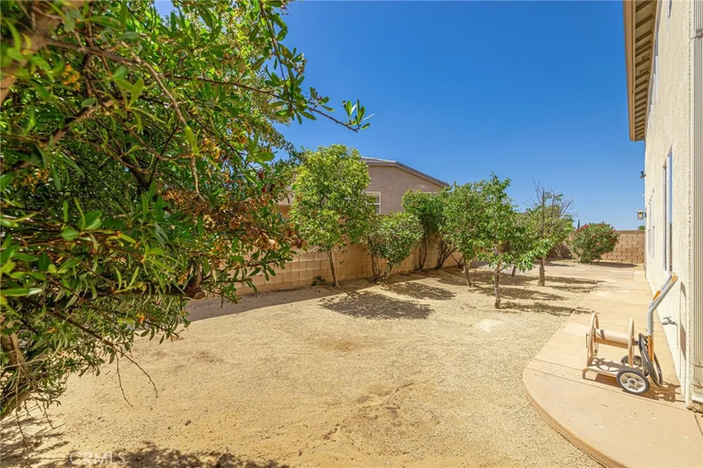 42327 42nd Street W Quartz Hill, CA 93536