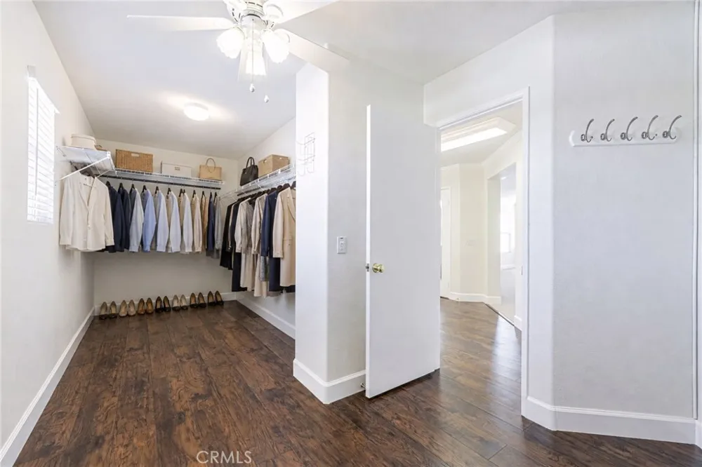 42327 42nd Street W Quartz Hill, CA 93536