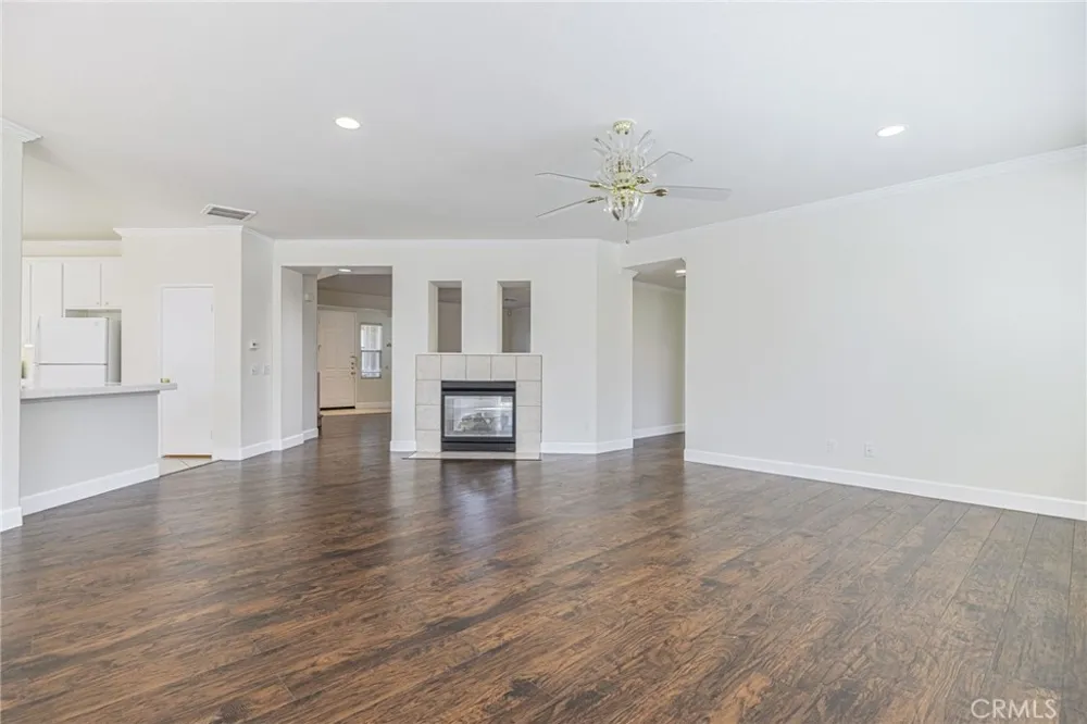 42327 42nd Street W Quartz Hill, CA 93536