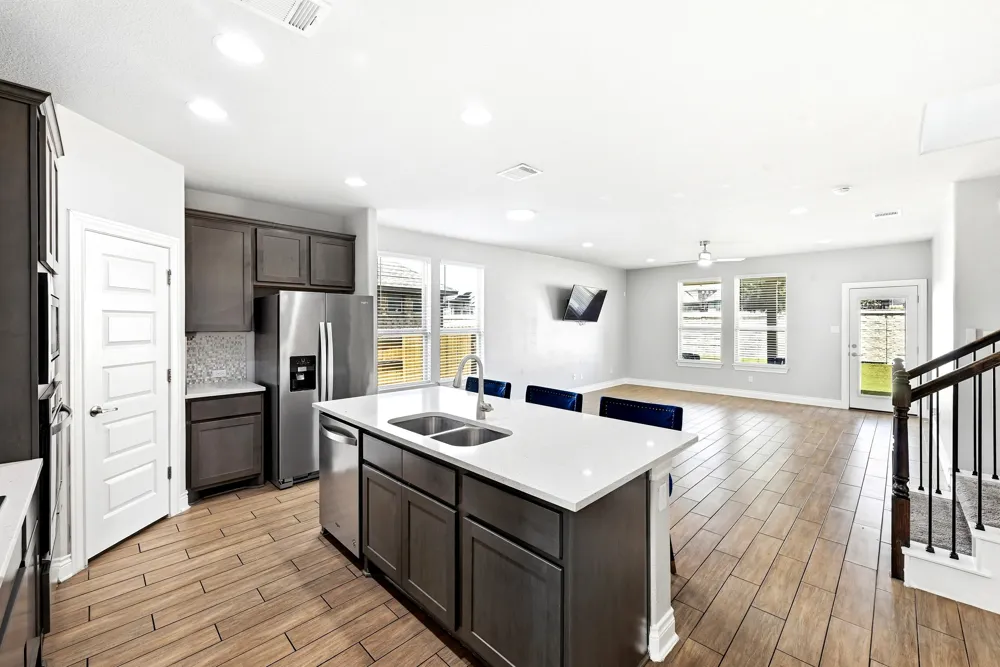 20324 Clare Island Bend Pflugerville, TX 78660