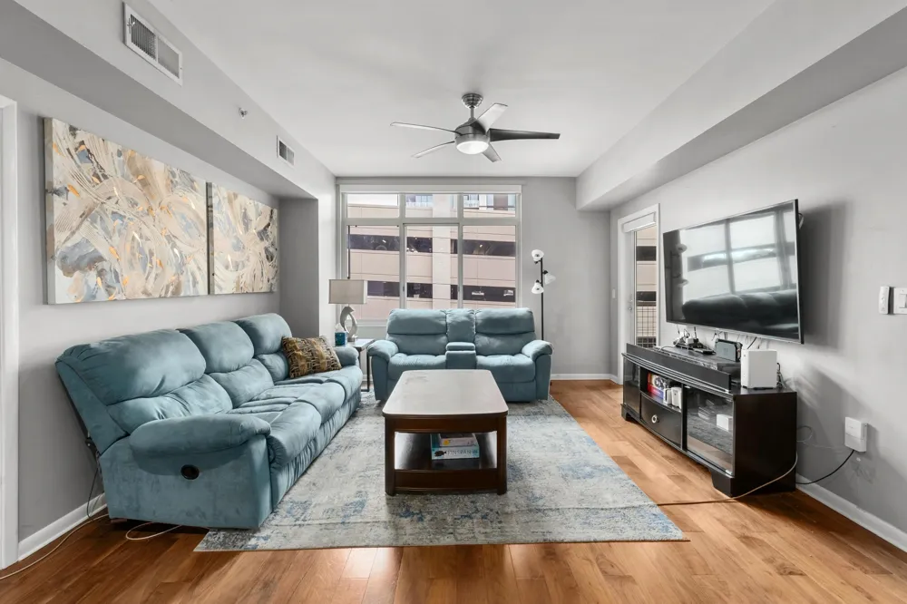 54 Rainey Street #609 Austin, TX 78701