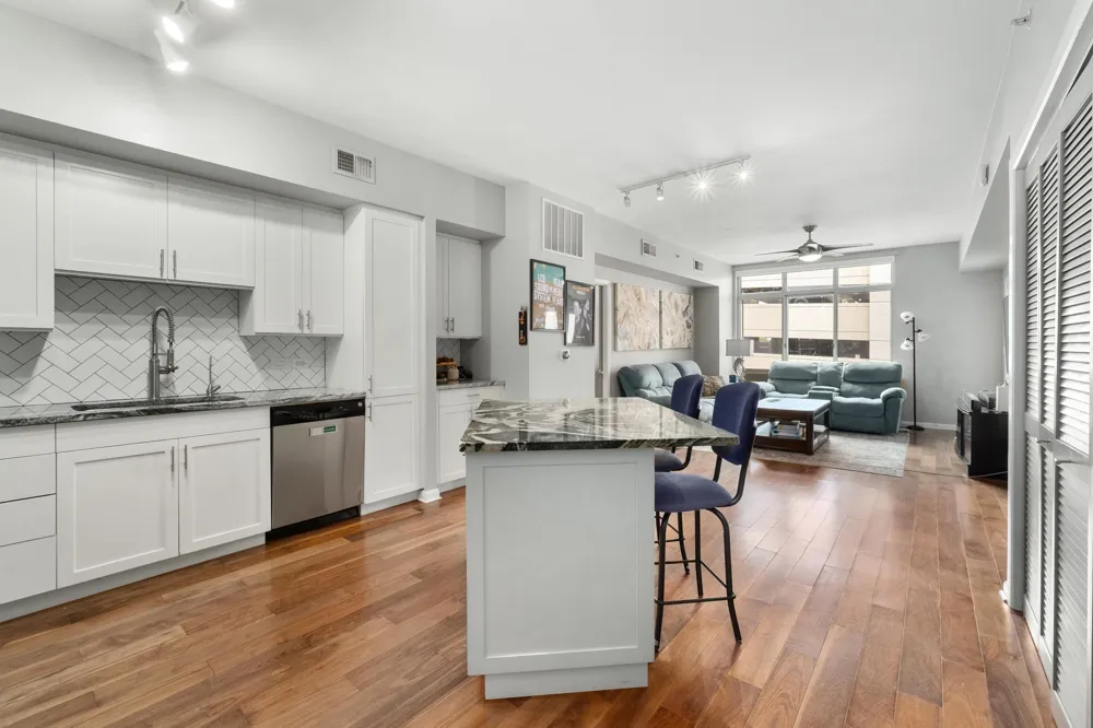 54 Rainey Street #609 Austin, TX 78701