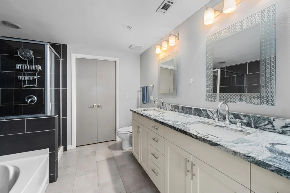 54 Rainey Street #609 Austin, TX 78701